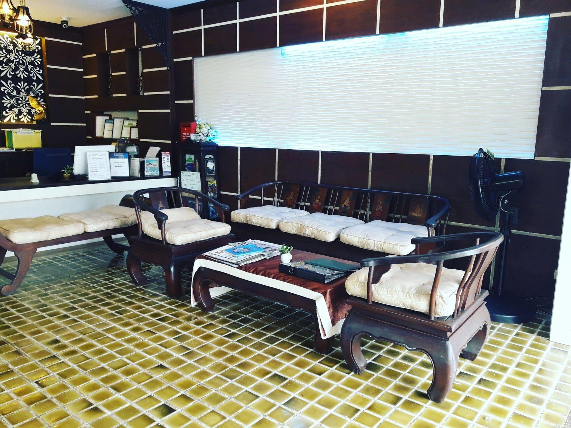 Baan Andaman Hotel Krabi town Buitenkant foto